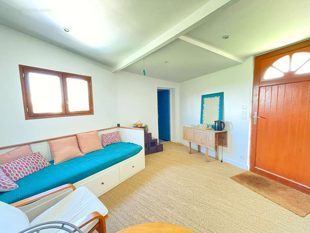 Maison à SAINT-GENIS-LAVAL