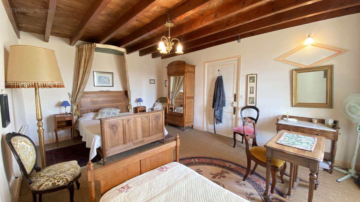 Maison à BOUTENAC-TOUVENT