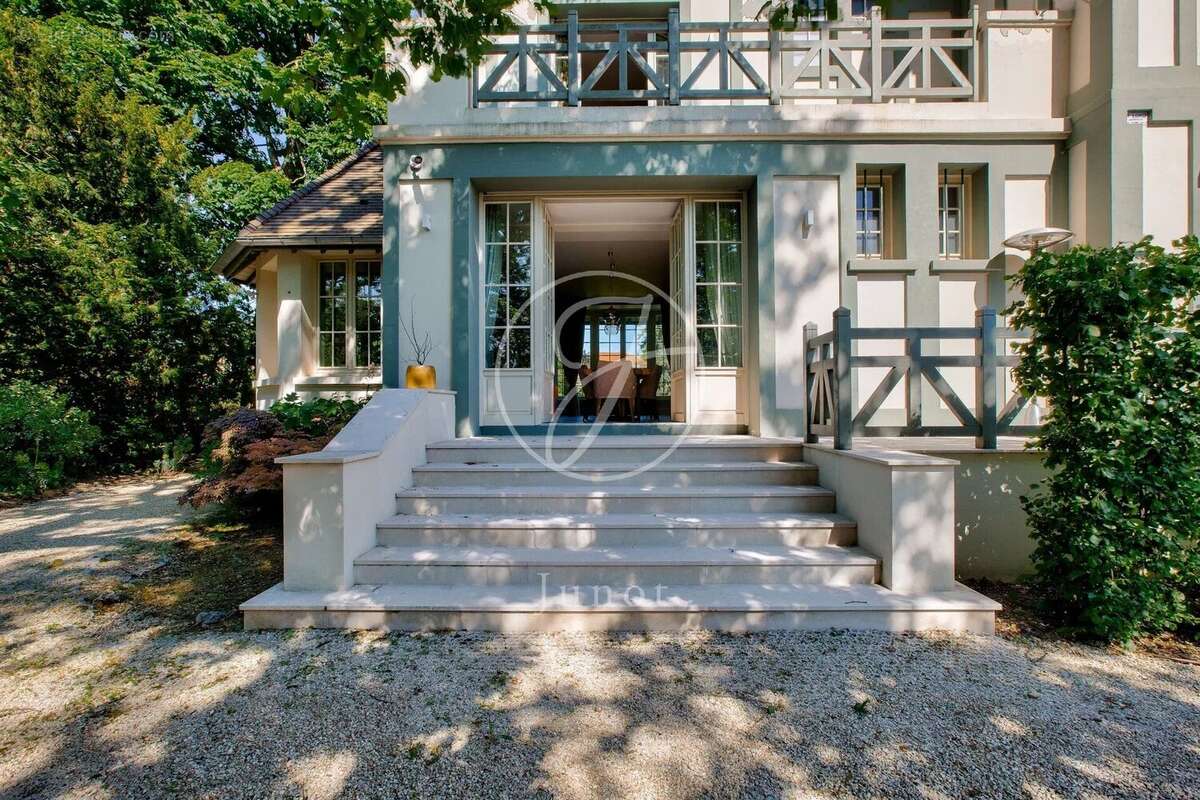 Maison à LE VESINET