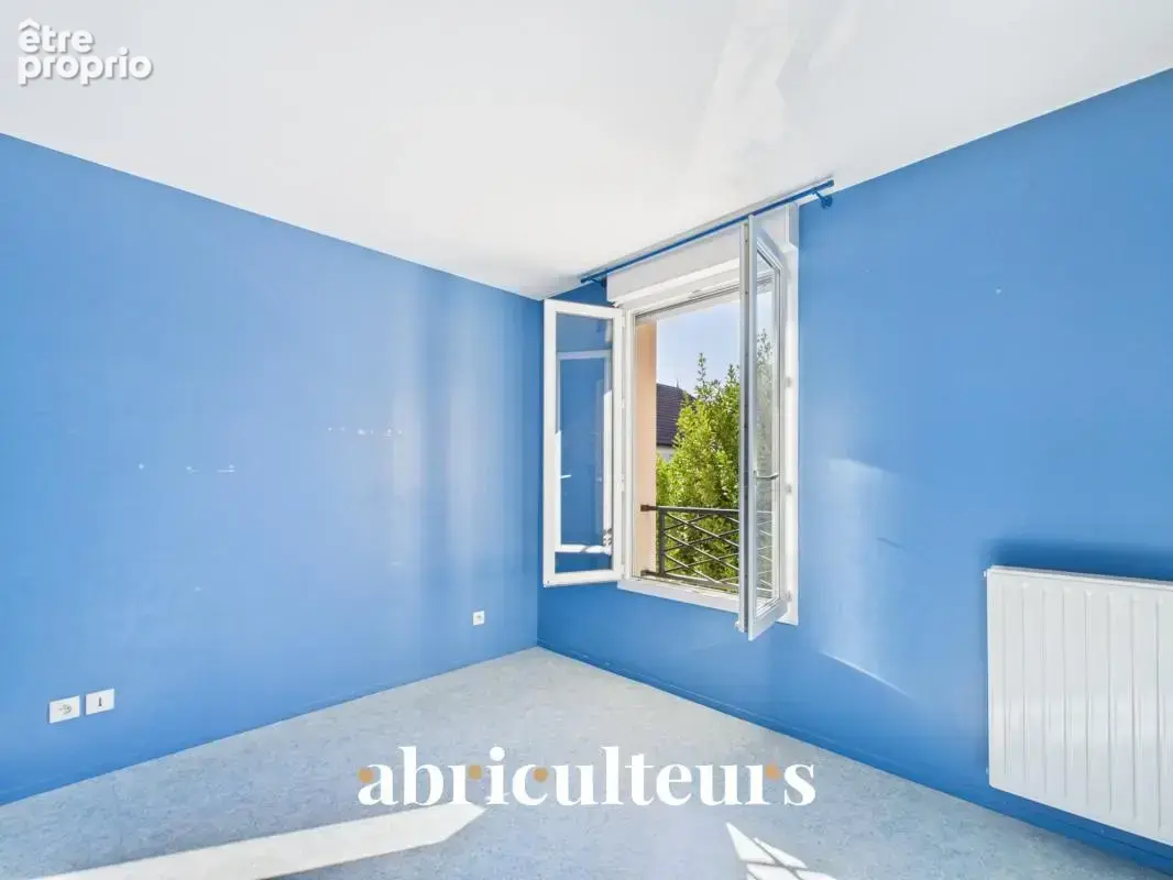 Maison familiale avec jardin, terrasse, garage et 4 chambres, à proximité du RER C et du tram T1 à Gennevilliers (92230) - photo 13