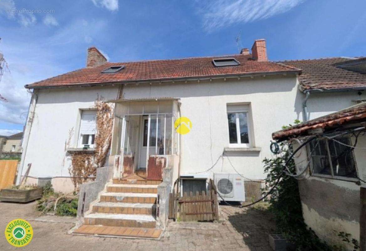 Maison à COMMENTRY