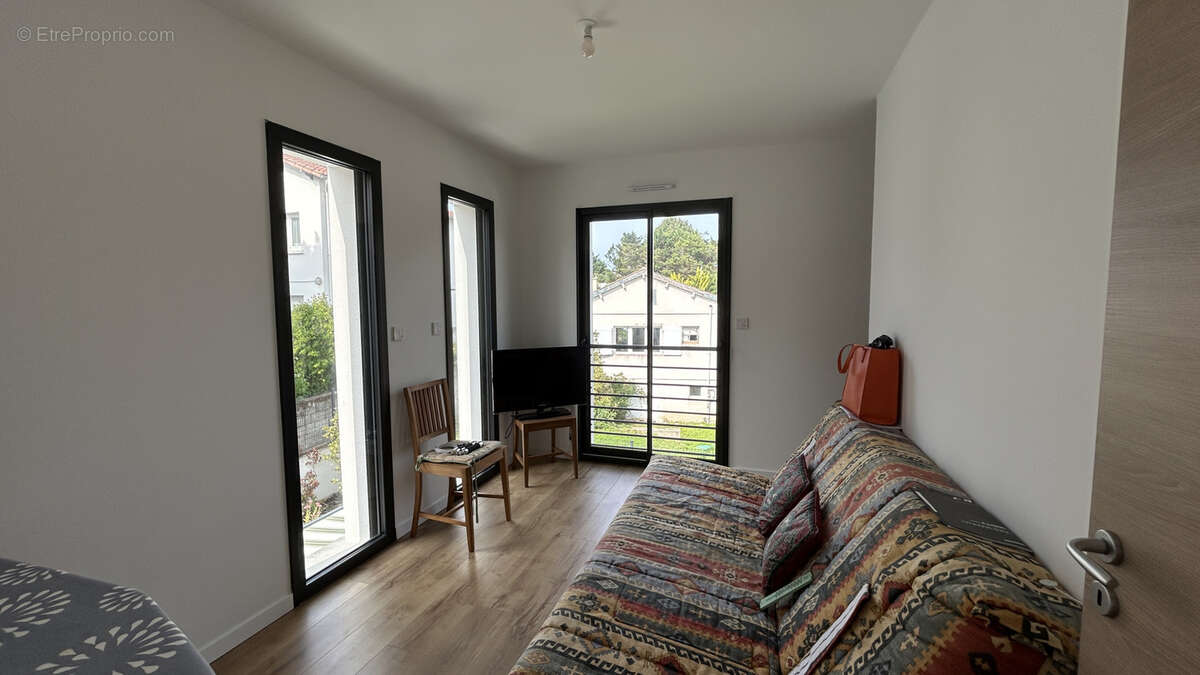 Maison à VAUX-SUR-MER