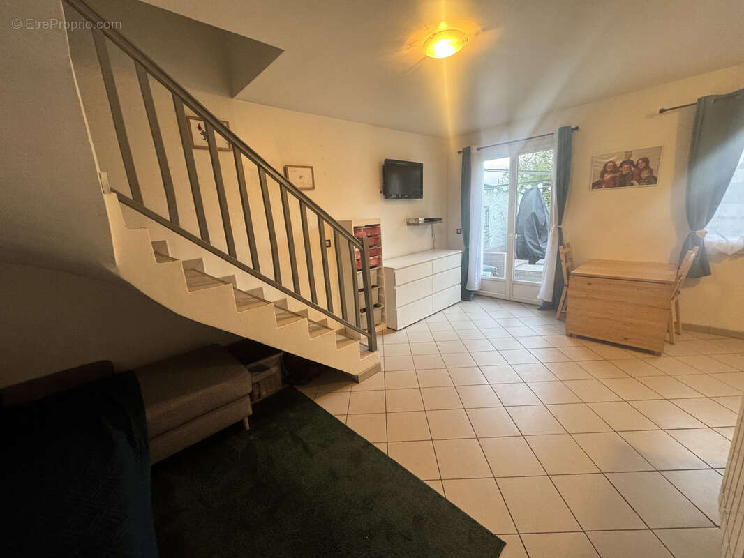 Maison à MEZIERES-SUR-SEINE