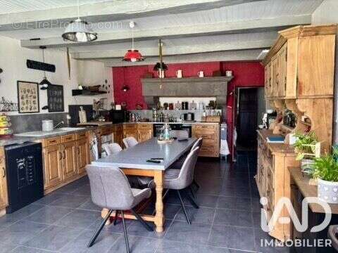 Maison 184 m² à Pressigny  - photo 5