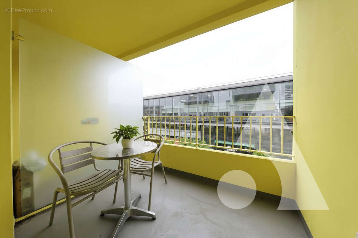 F2 avec balcon + Parking privé en Centre-ville - photo 4