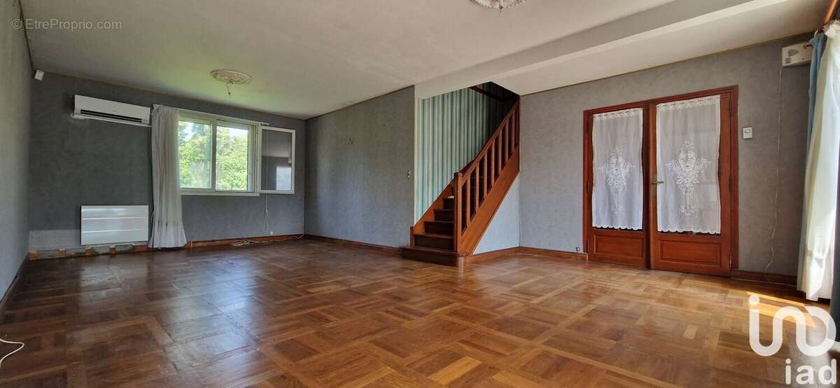 Photo 3 - Maison à LONGPERRIER