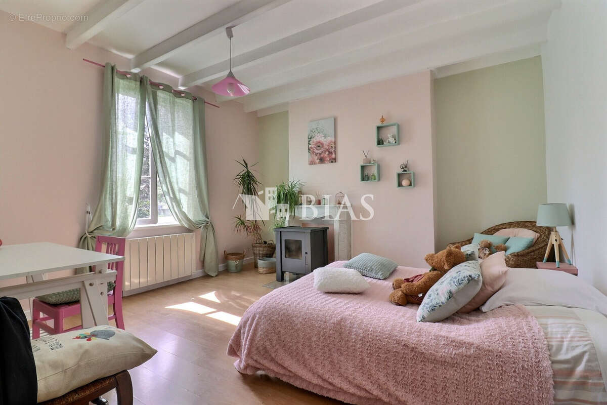 Maison à EQUEMAUVILLE