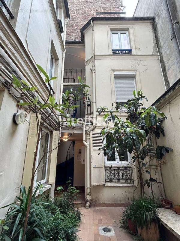 Appartement à PARIS-11E