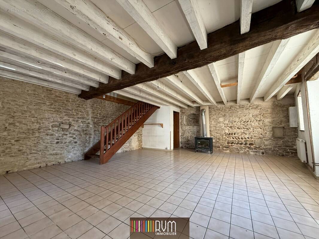 Maison à TOSSIAT
