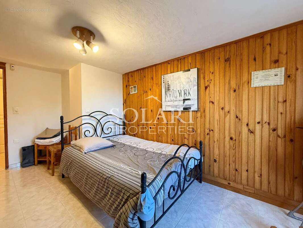 Maison à MANDELIEU-LA-NAPOULE