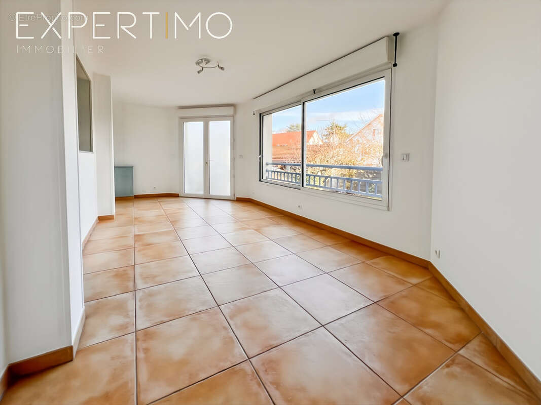 Maison à SAINTE-GENEVIEVE-DES-BOIS