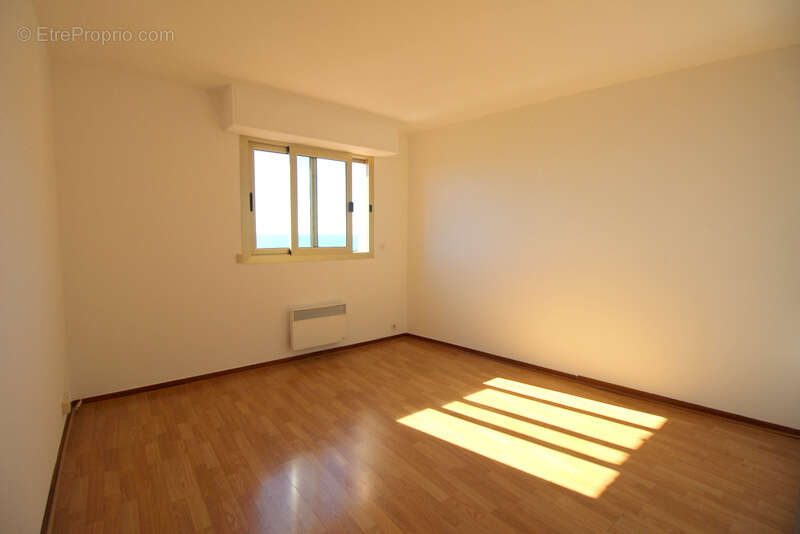 Appartement à CAP-D'AIL