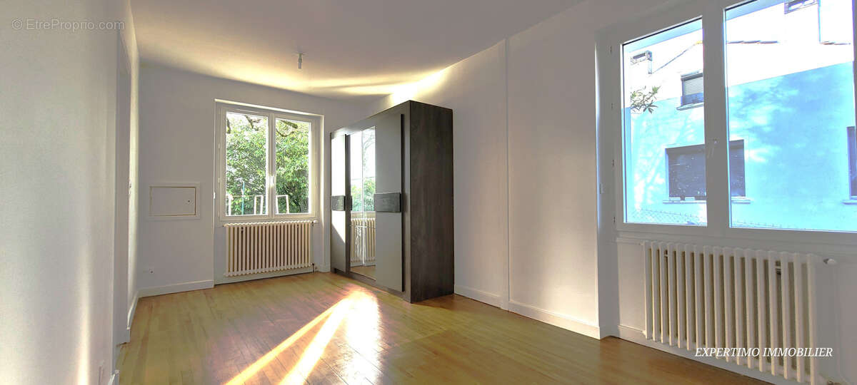 Maison centre ville jonzac - photo 3