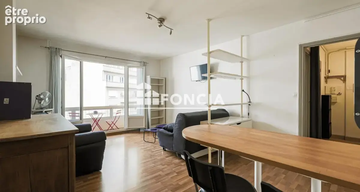 T1 meuble balcon dernier etage belle vue - photo 7