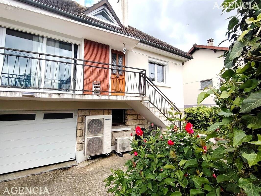 Maison à PONTAULT-COMBAULT