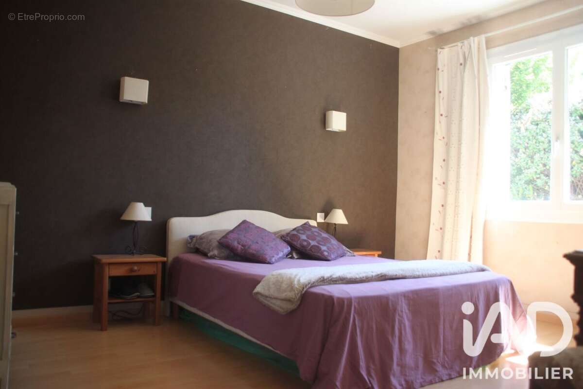 Maison 203 m² à Creon  - photo 5
