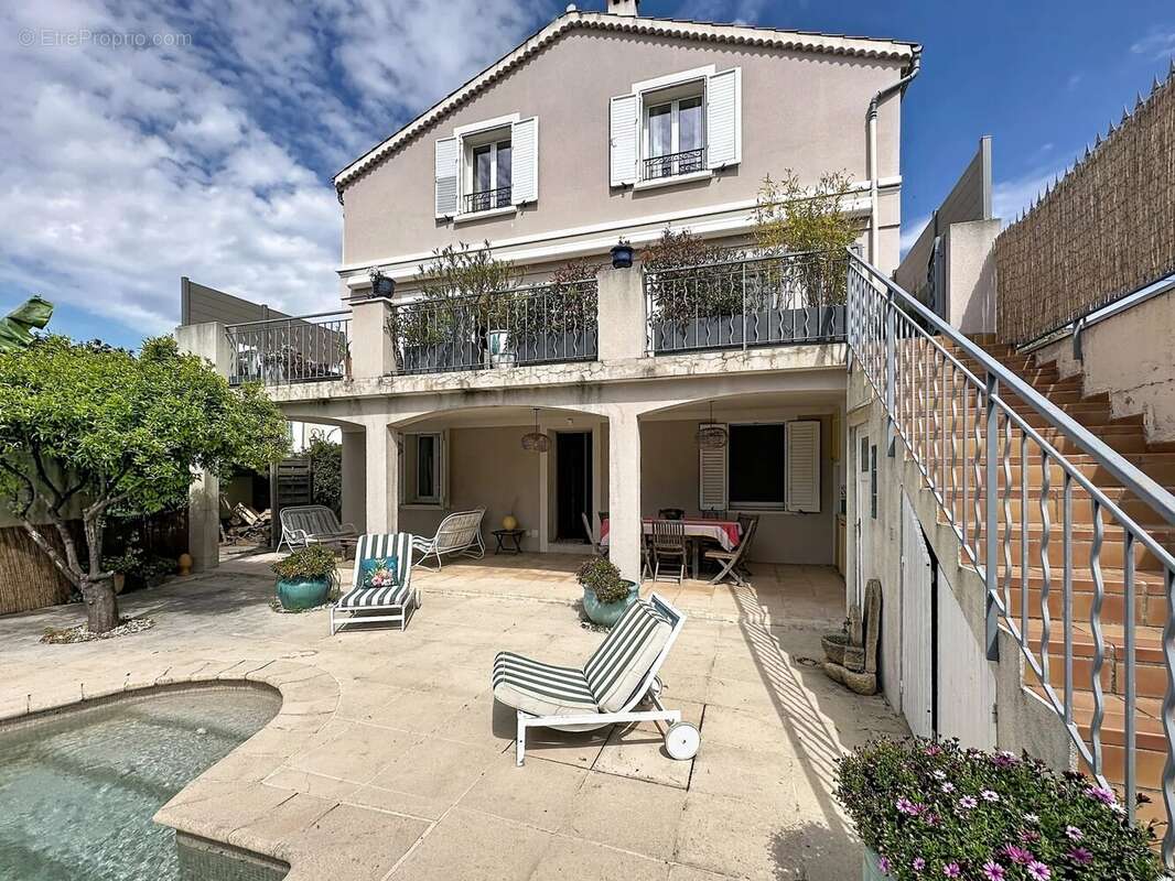 Maison à VALLAURIS