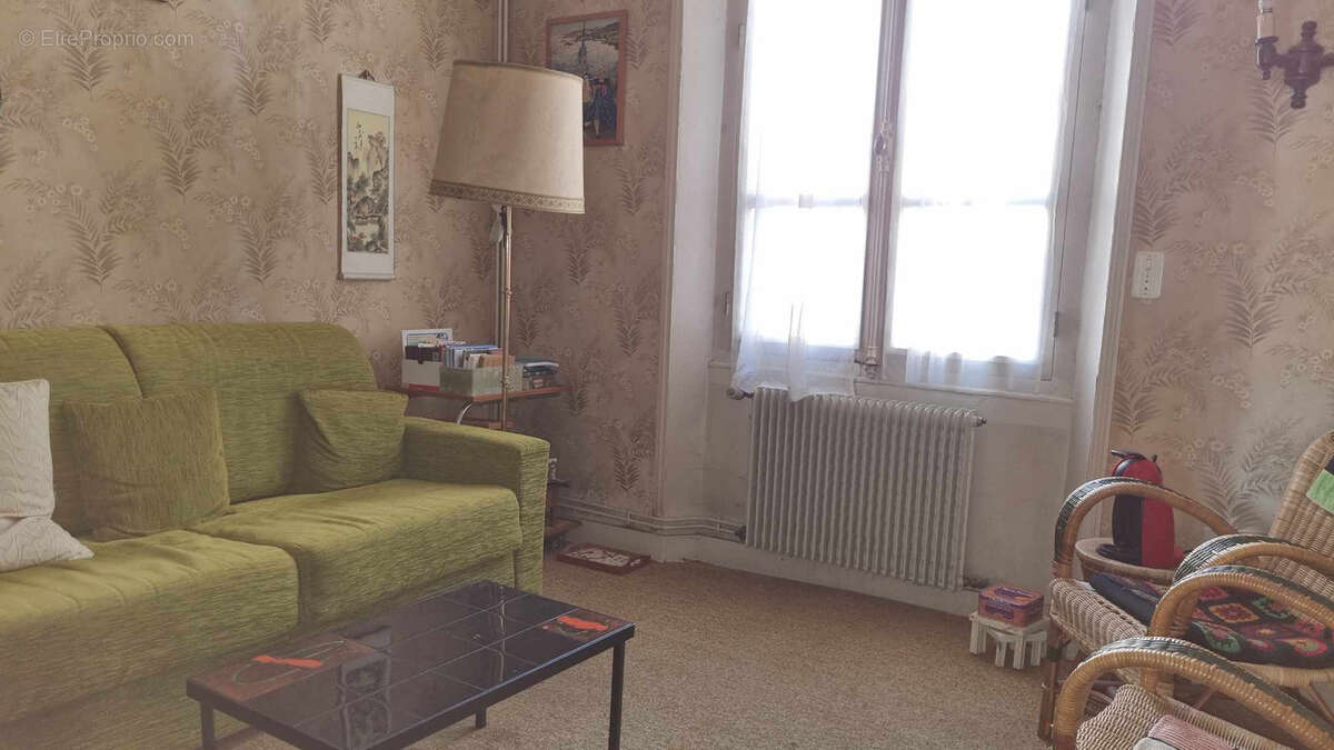 Maison à SAINT-CALAIS