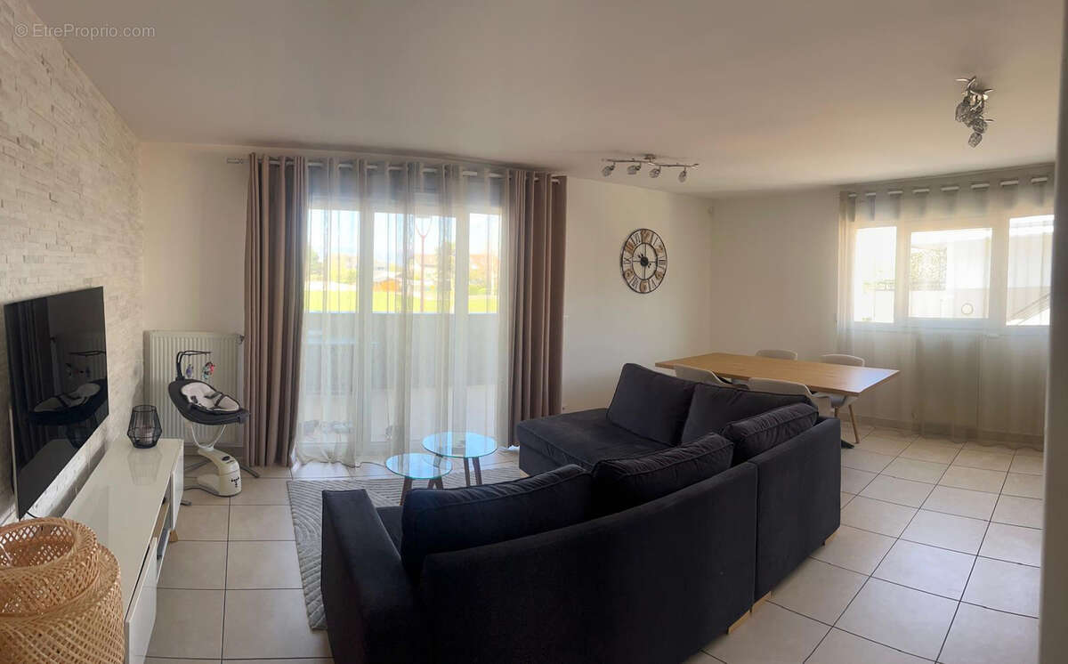 Appartement à CRANVES-SALES