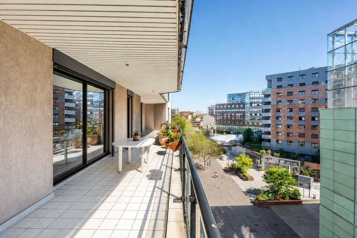 Appartement de standing T5 de 127,72 m2 avec une terrasse de 33 m2, Toulouse Compans Caffarelli (31000) - photo 14