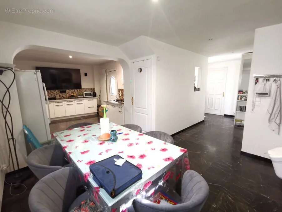 Maison à VITRY-SUR-SEINE