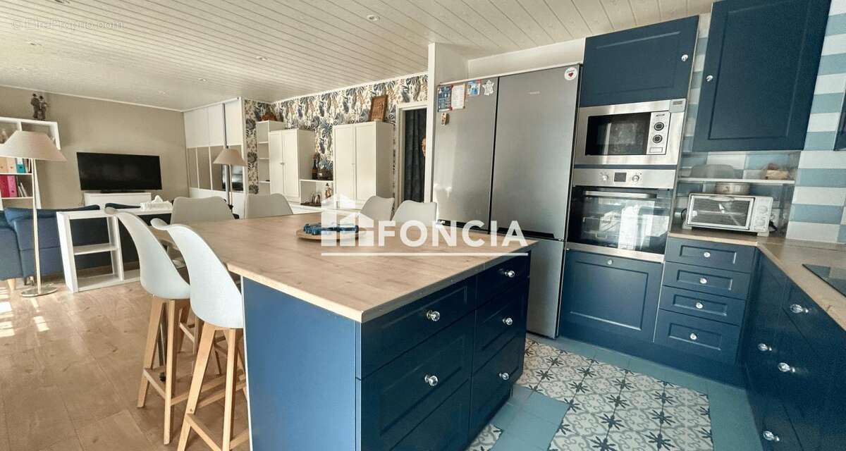 Appartement à FRESNES