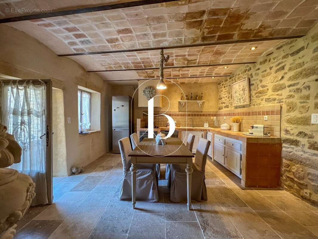 Maison à UZES