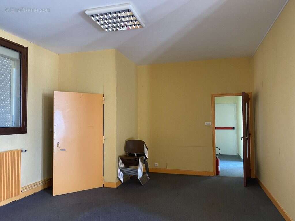 Maison 102 m² à Chateauneuf-La-Foret  - photo 7