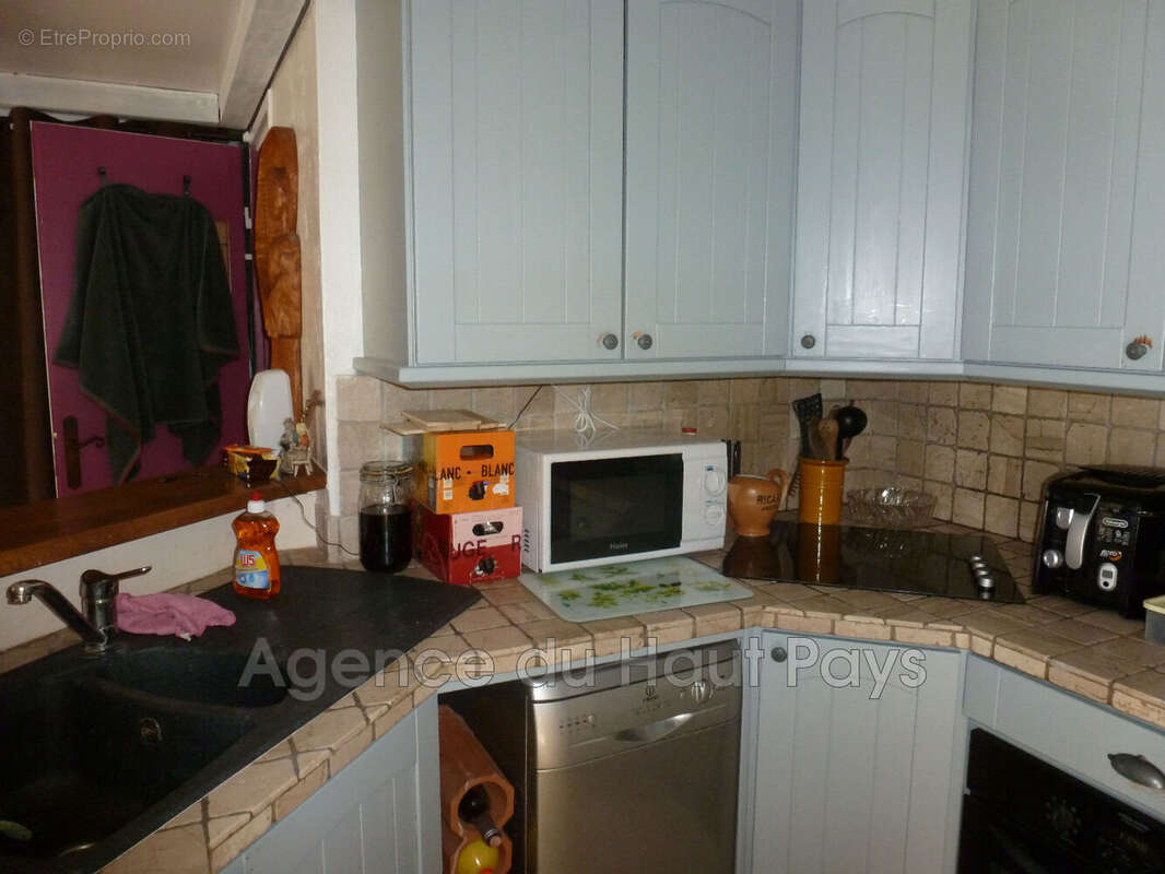 Maison à SAINT-CEZAIRE-SUR-SIAGNE