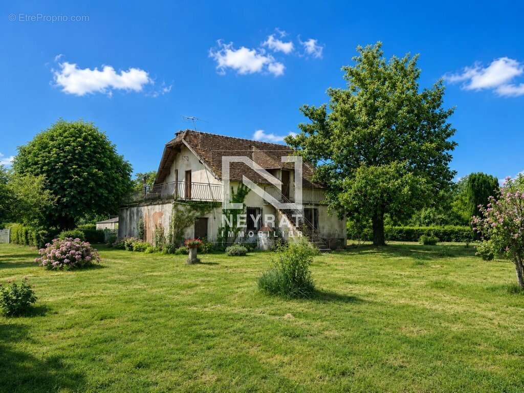 Maison de campagne à potentiel unique et grand terrain paysager - photo 2