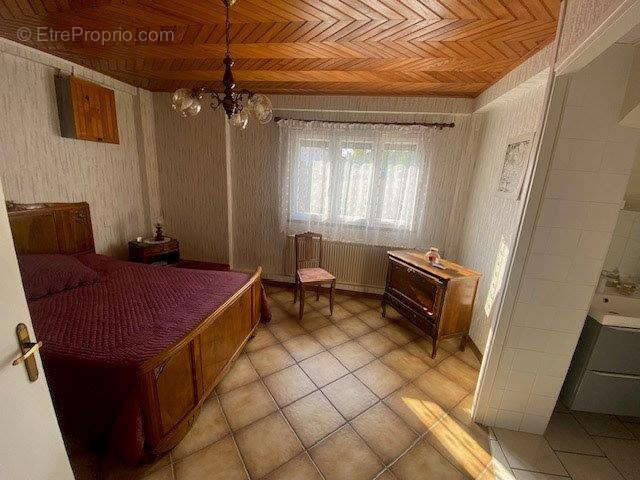 Maison à PUY-GUILLAUME