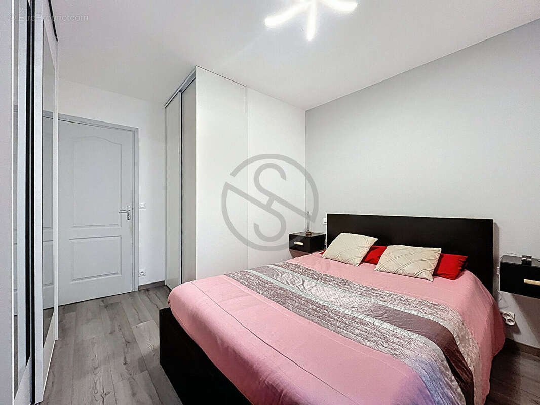 Appartement à RIVES