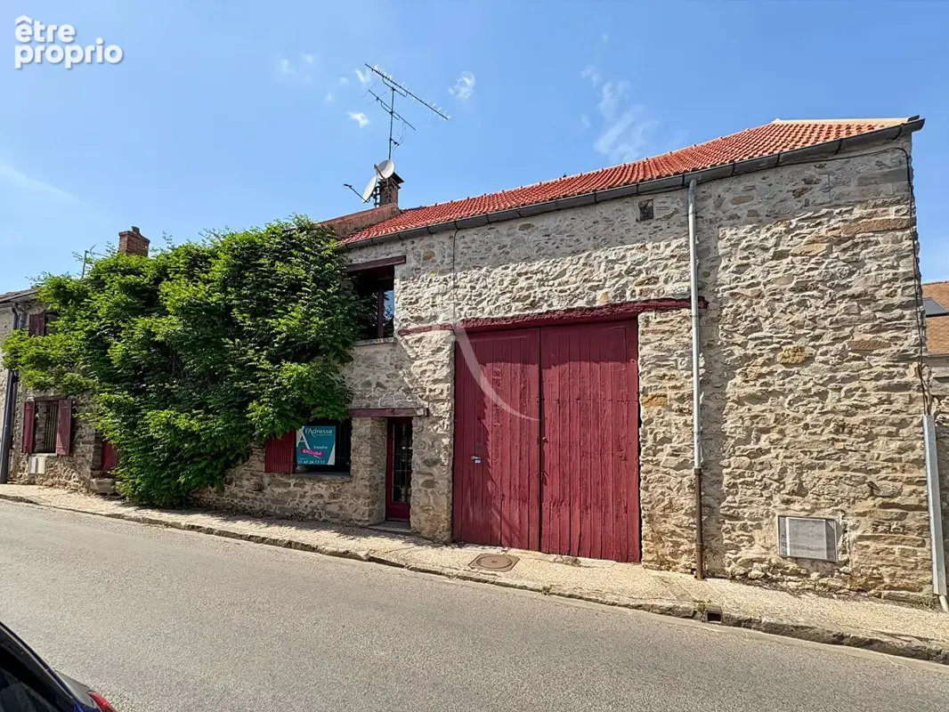 Ancien corps de ferme à Janville-sur-Juine avec grand garage et dépendance à rénover - photo 2