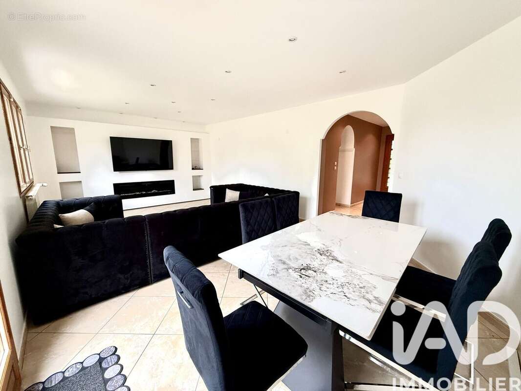 Photo 5 - Maison à TREMBLAY-EN-FRANCE