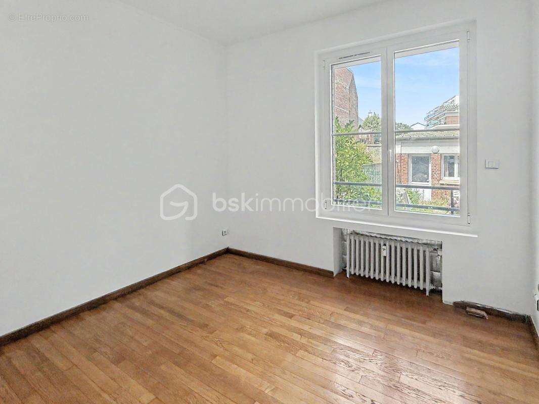Comme une maison en plein centre-ville ! appartement avec entrée privative, jardin, studio indépendant et garage - photo 8