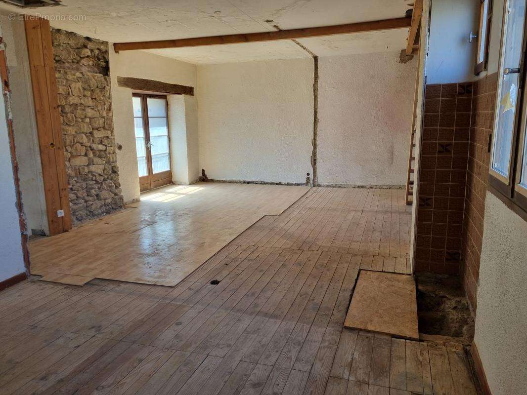 Maison à LA DIGNE-D'AMONT