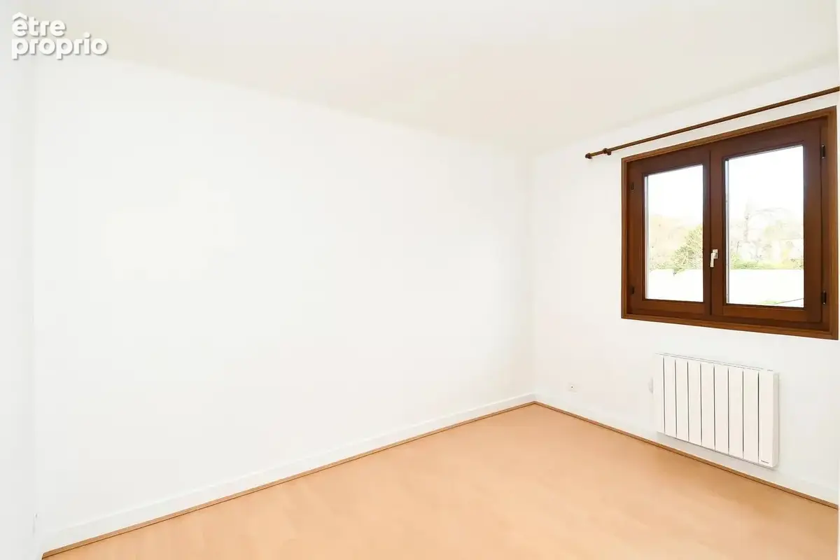 Maison située à Chatou 132 m2 au sol et 94 M² Carrez - Jardin de 80 m²  à 10 mn RER - photo 9