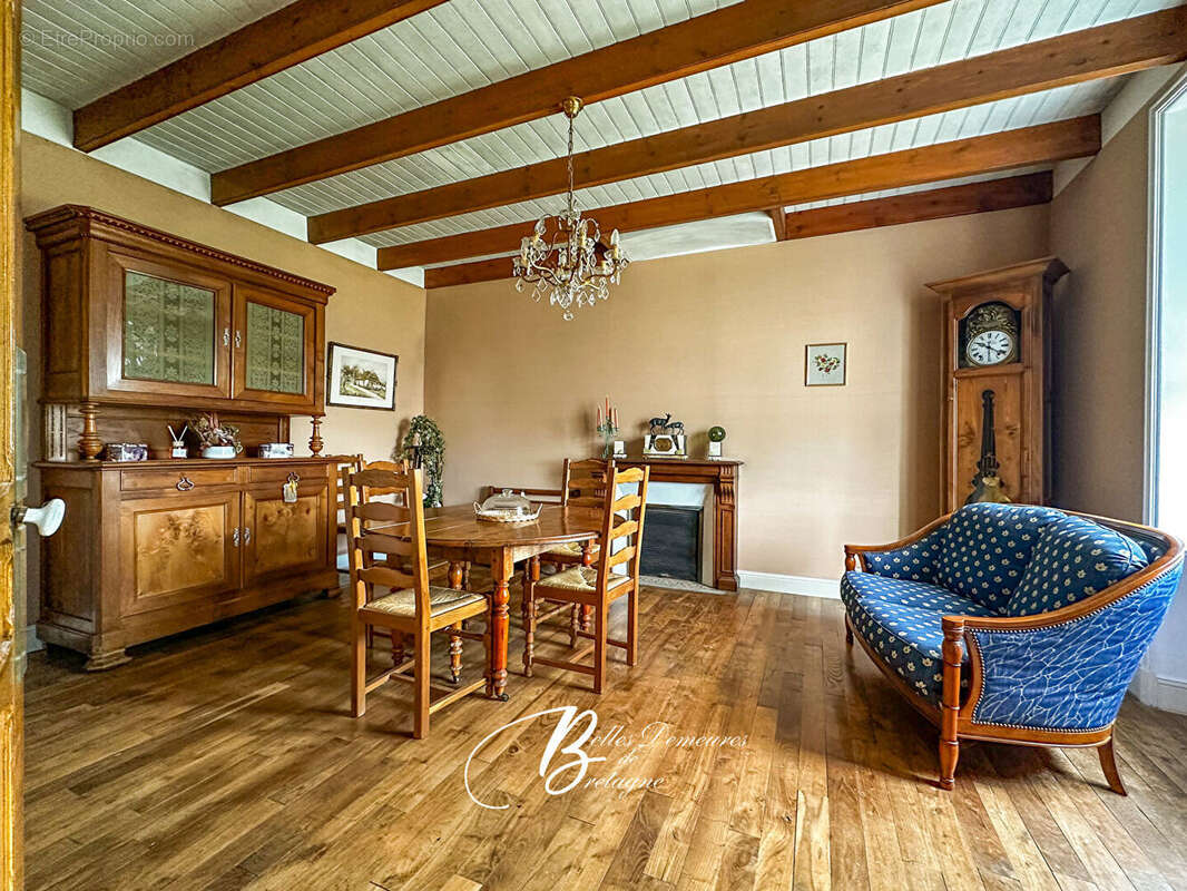 Maison à PLOURIVO