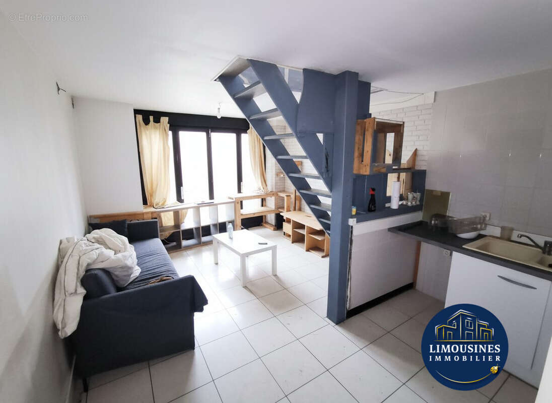 Appartement à SAINT-LEONARD-DE-NOBLAT