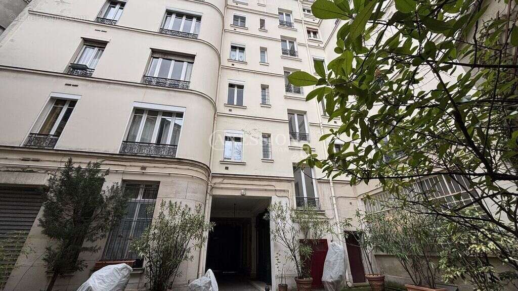Appartement à PARIS-11E