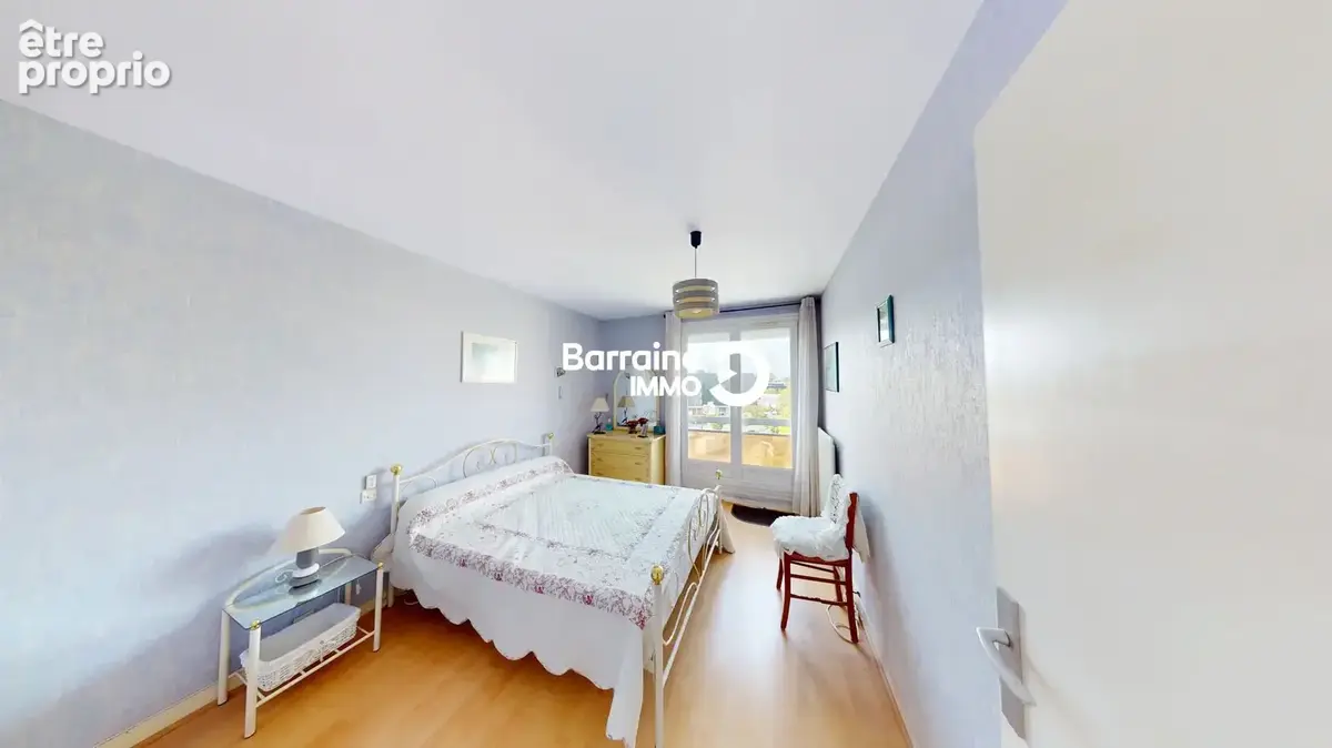 A vendre- lorient secteur merville- appartement t5 de 90 m² avec balcon -garage-ascenseur - photo 12