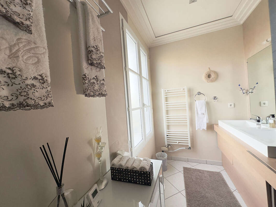 Maison à MAGNY-LE-HONGRE