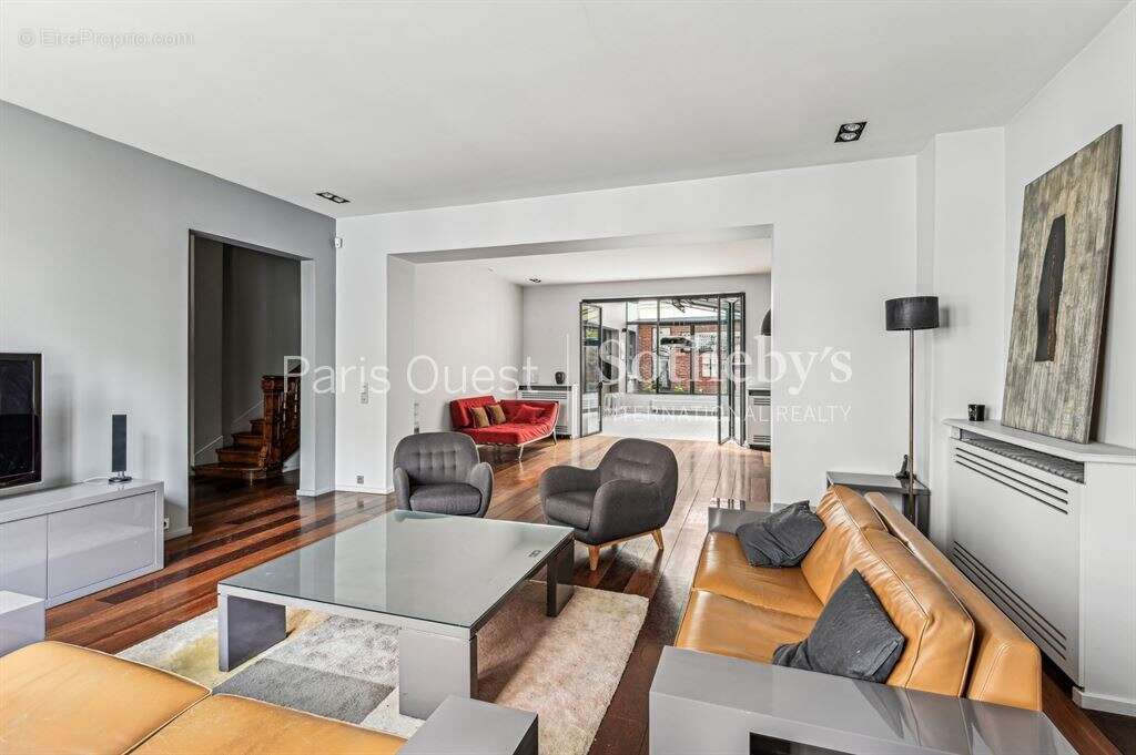 Maison à PARIS-17E