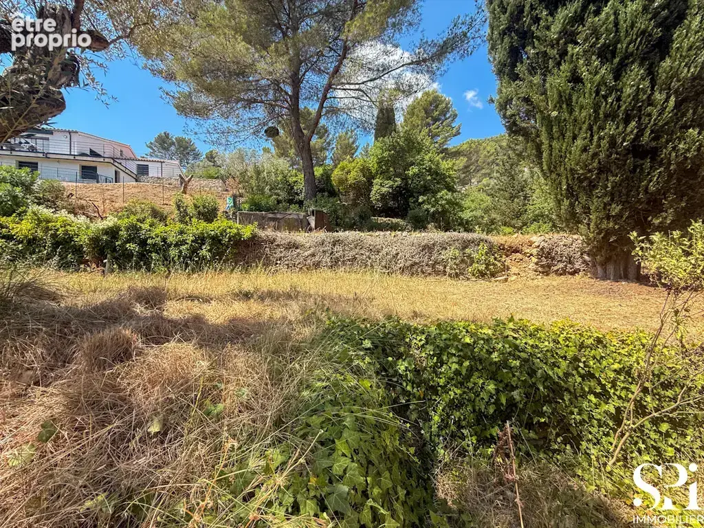 Solliès-Pont- Les Aiguiers - Terrain constructible 1 754 m2 - photo 4