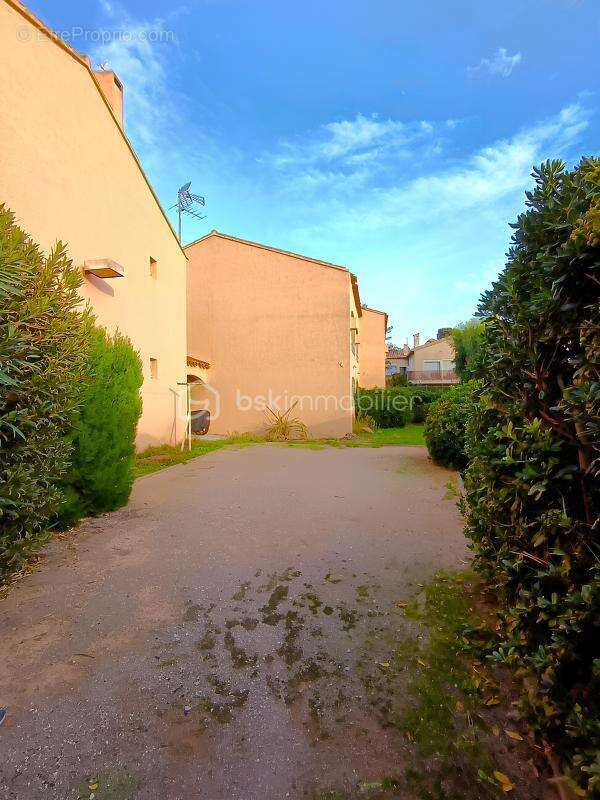 Appartement à SIX-FOURS-LES-PLAGES