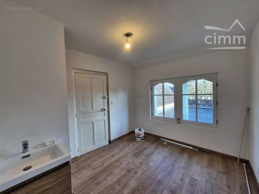 Maison à COUR-CHEVERNY