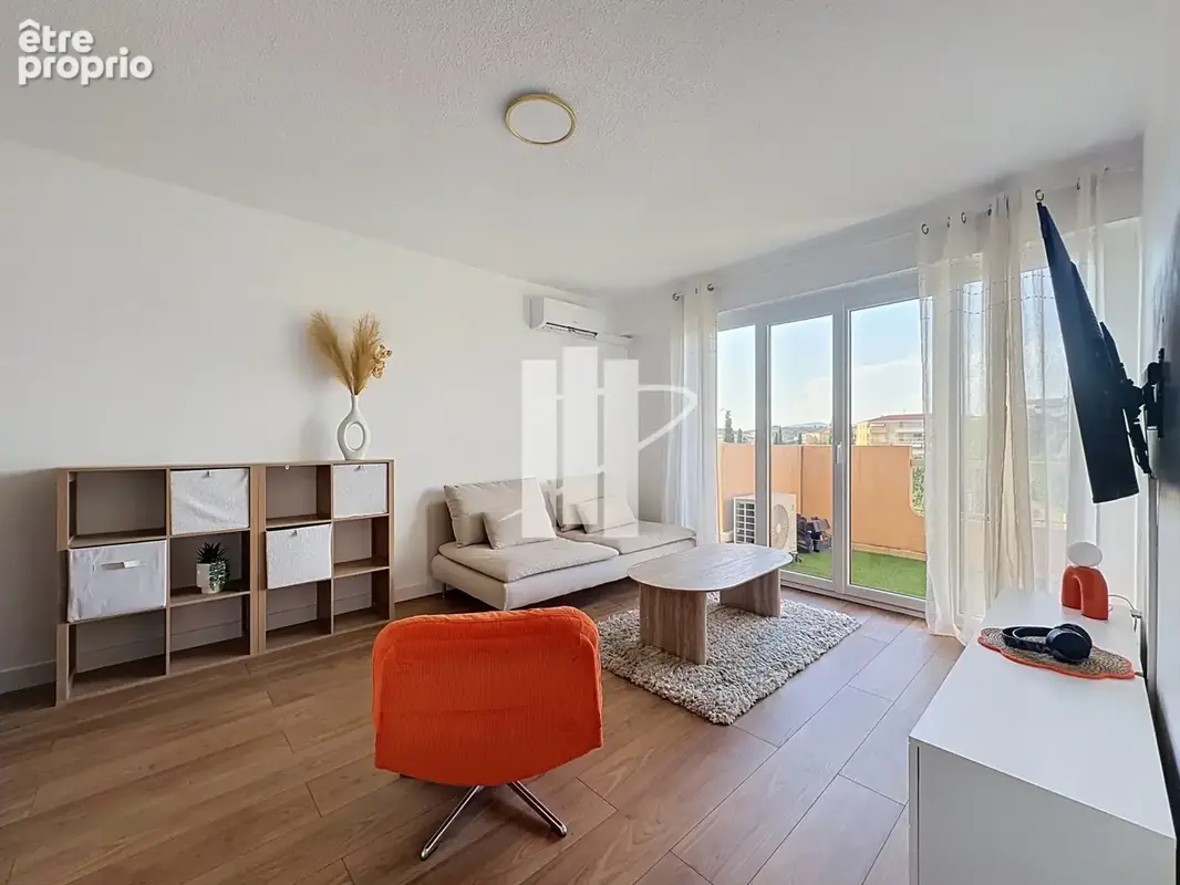 Appartement rénové en dernier étage - photo 3