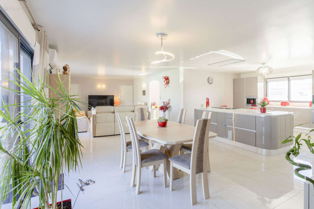 Maison à MESCHERS-SUR-GIRONDE