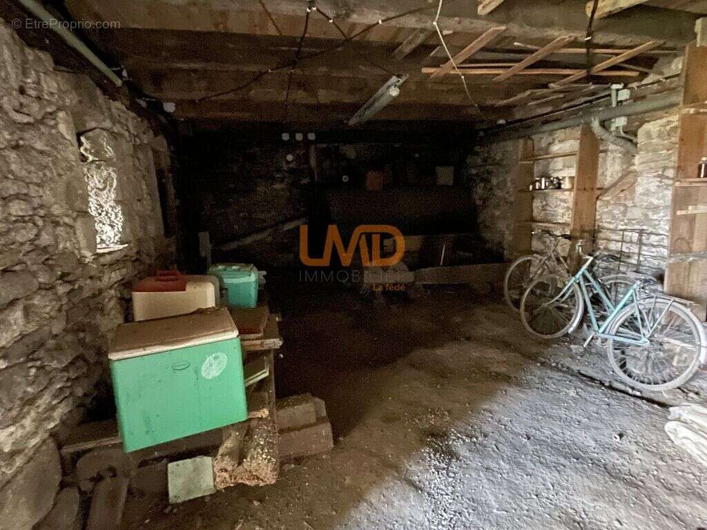 Maison à DECAZEVILLE