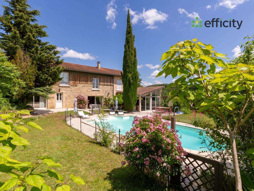 Maison à FRONTONAS
